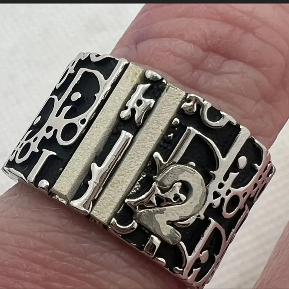 Dior Black and Silver Trotter Ring - Picture 2 of 6